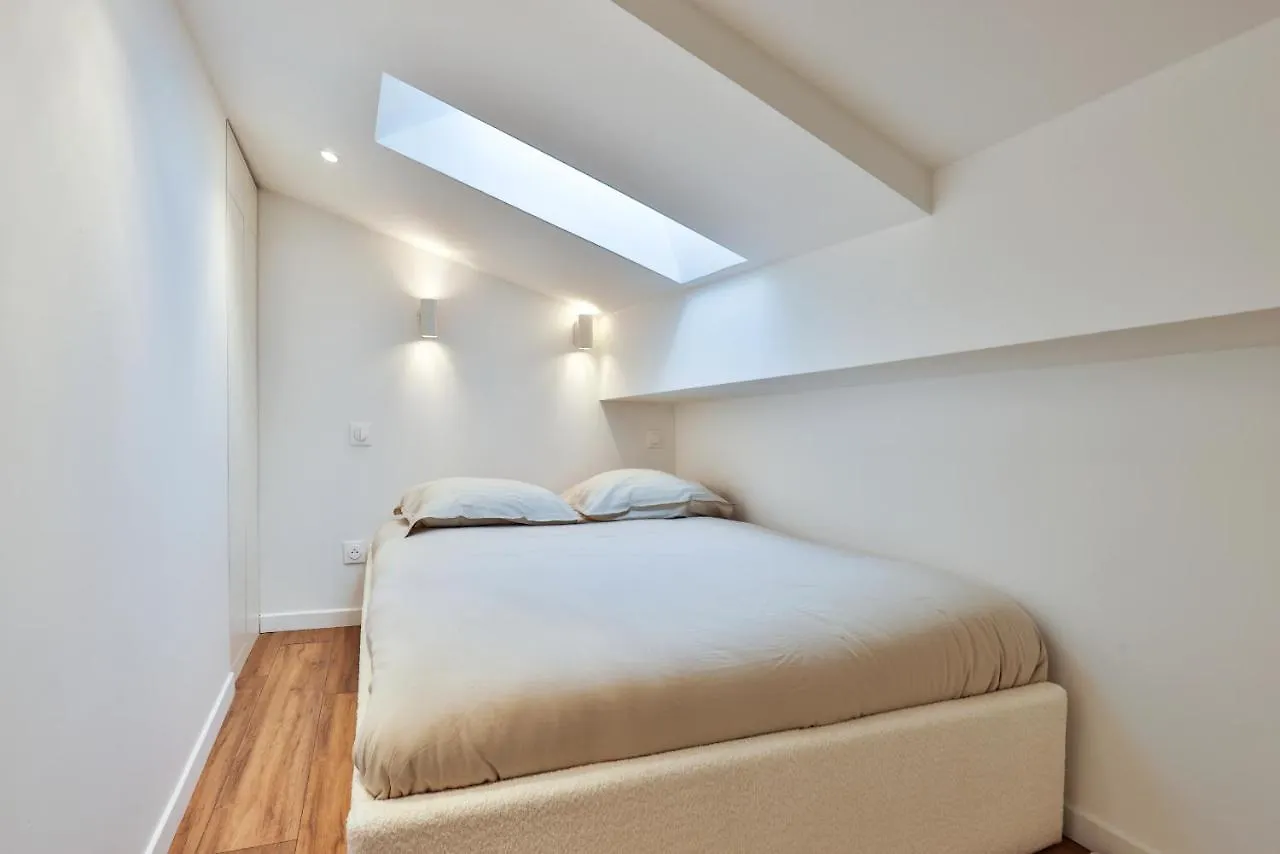 Superbe Studio Nice Hyper Centre Immeuble Standing 0*,  France